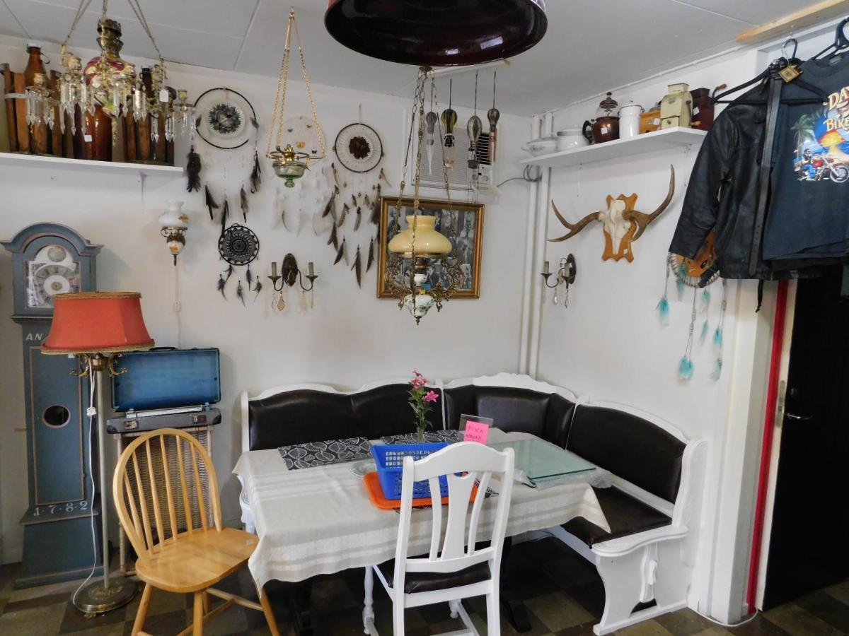 Solgarden Vandrarhem Hostal B&B Blackstad Esterno foto
